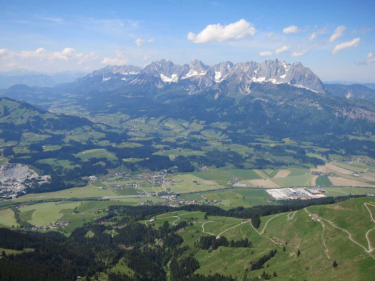 Na Kitzbuhel Horn na cesťáku