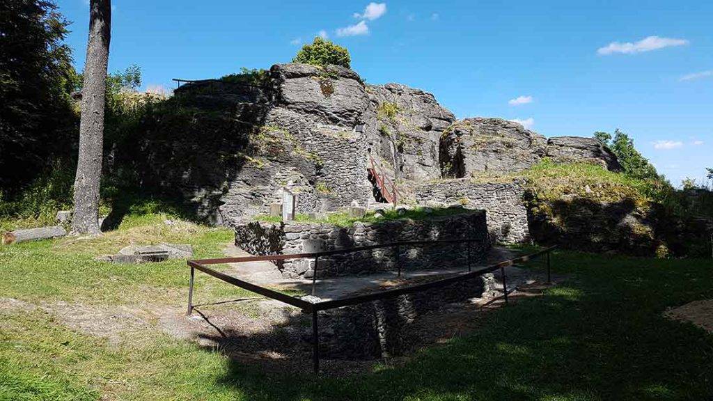 Hrad Sitno