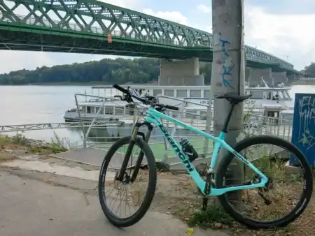 Bianchi Methanol v meste