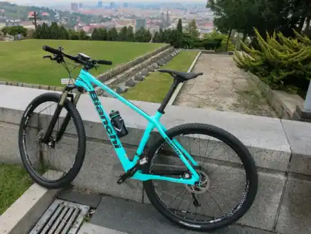 Bianchi Methanol v meste