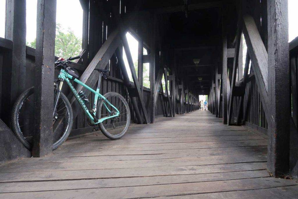 Cez drevený most na Ohře v Kynšperku prechádza cyklotrasa