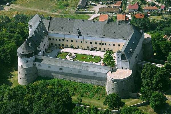 Vápenná (Roštún)- turistické/cyklo trasy