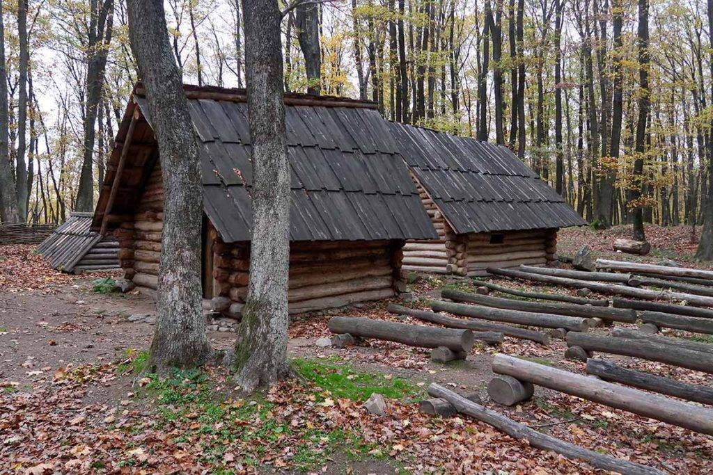 Marhát - Považský Inovec - Odporúčané turistické trasy/ cyklotrasy