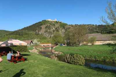 Čachtice zo staničky Višňové