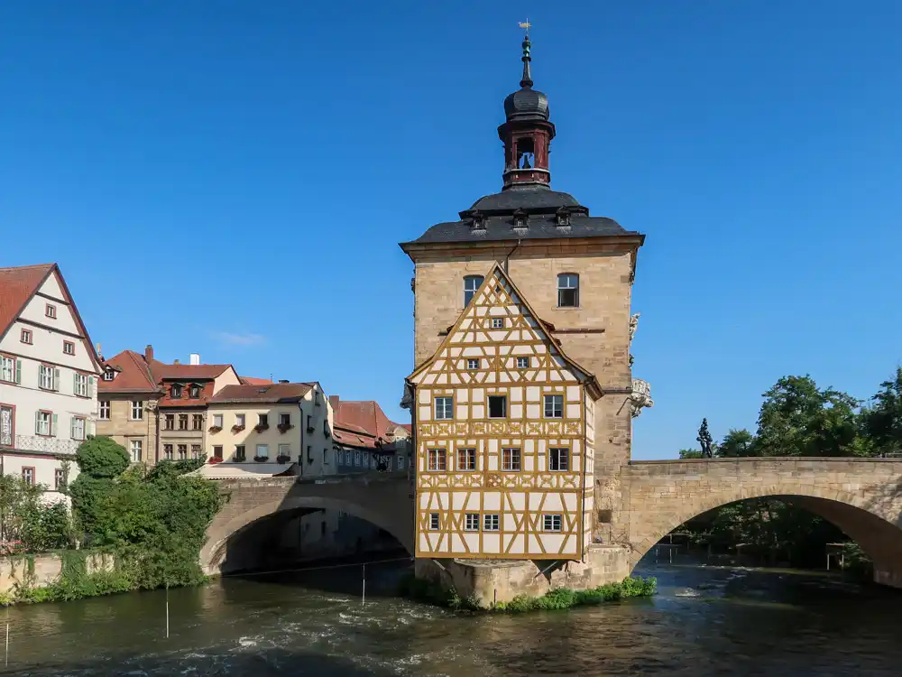 Stará radnica na vde v Bambergu