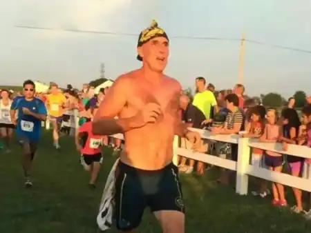 Christopher McDougall o behaní a maratónoch