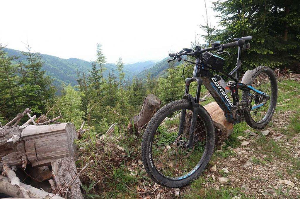 Sučianskou dolinou pod Malý Kriváň z Vrútok vlakom a bicyklom