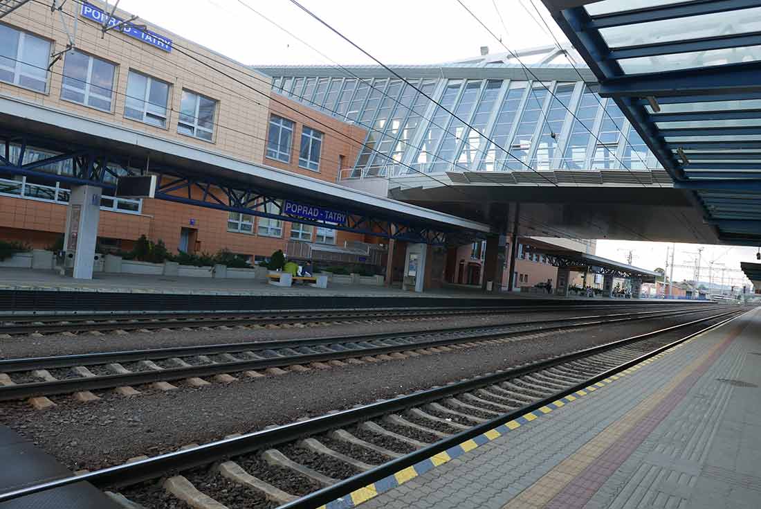 Vlakom a bicyklom na Červený kláštor