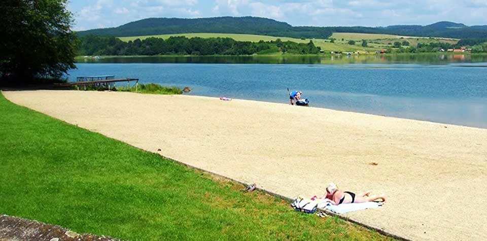 Teplý vrch Odpoučané turistické trasy/ cyklotrasy
