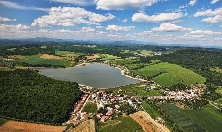 Teplý vrch turistické trasy/ cyklotrasy