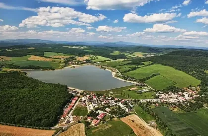 Teplý vrch turistické trasy/ cyklotrasy