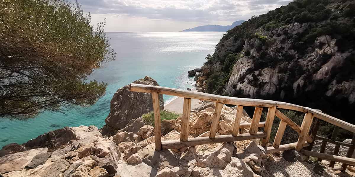 Cala Gonone, Fuli a Luna