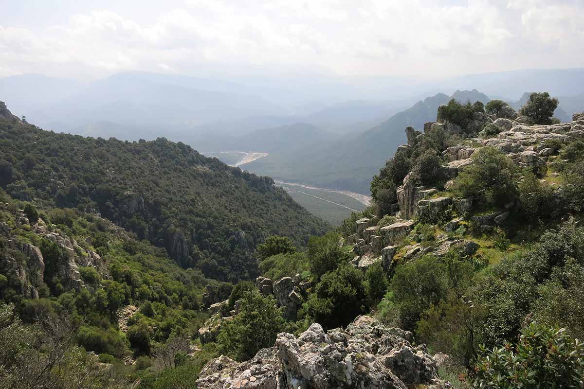 Zostup na San Teodoro cez Pedra Biancha