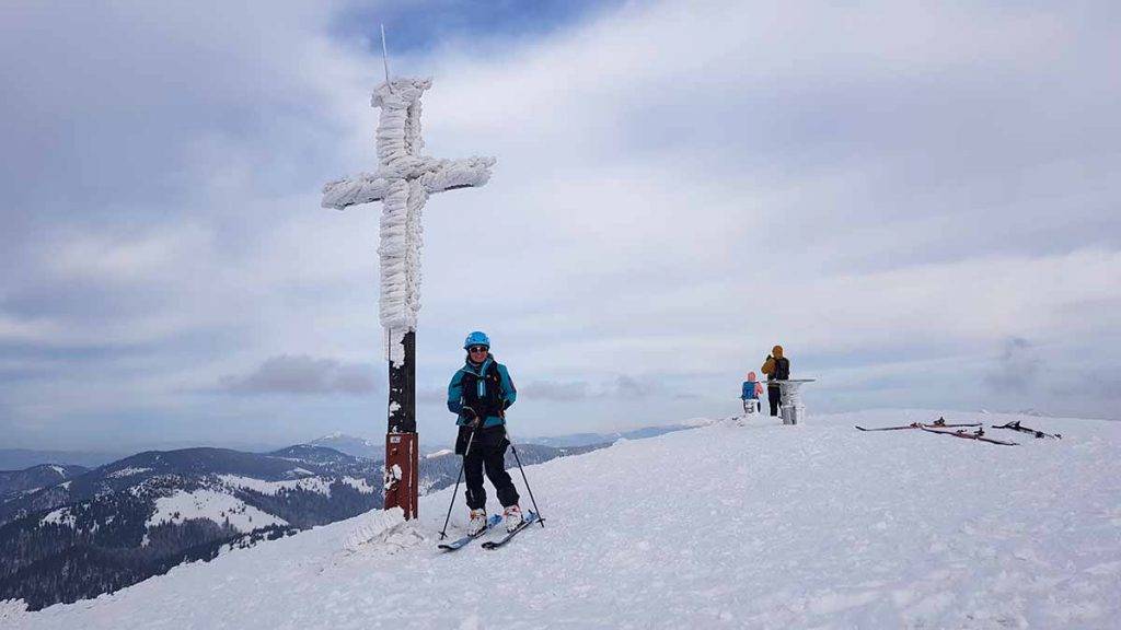 Náhľad do jednej bežnej sezóny skialpových nadšencov