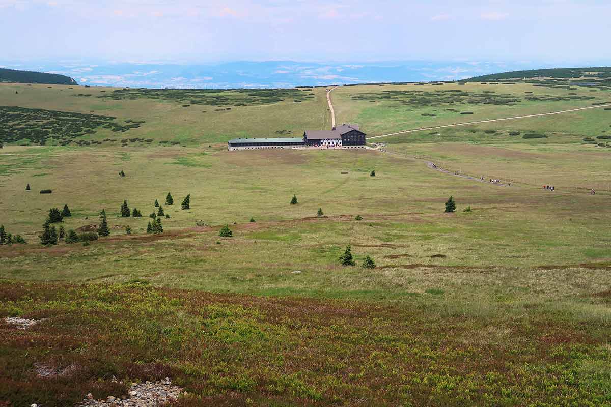 Krkonošské boudy pod Snežkou