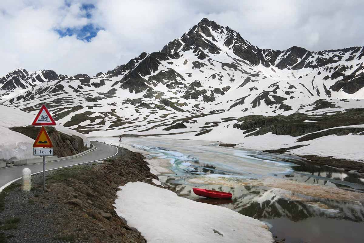 Passo di Gavia: Lombardský gigant medzi trojtisíckami a 10 najvyšší cestný priesmyk v Alpách