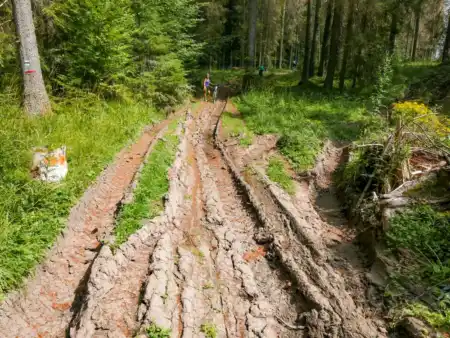 Tankodrom okolo Poludnice