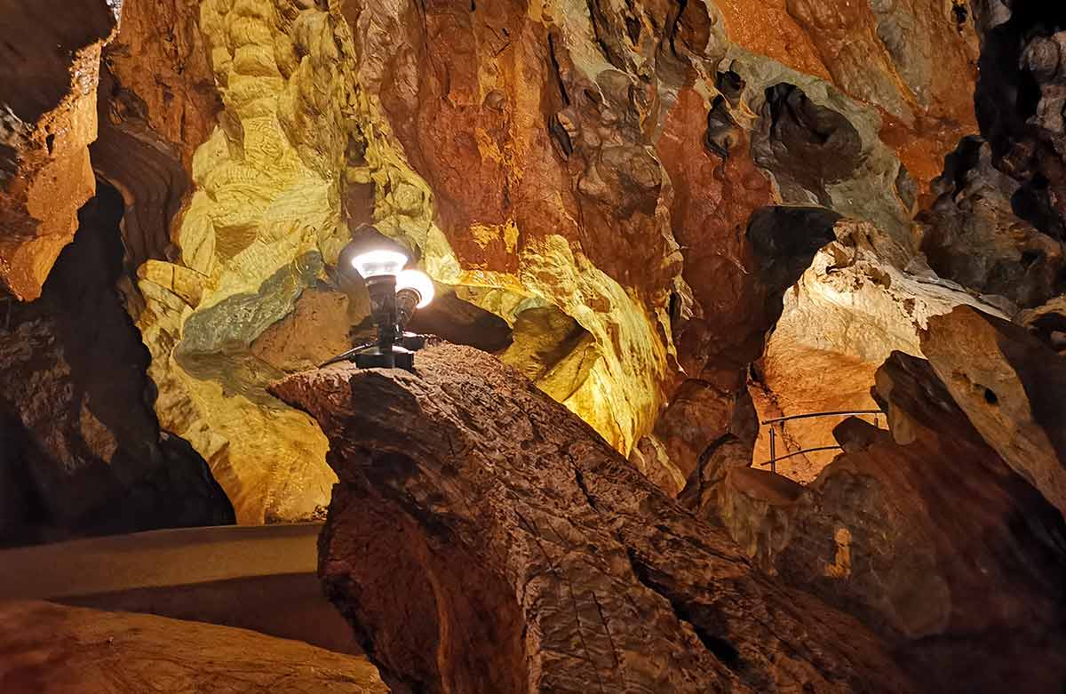 Ochtinská Aragonitová jaskyňa
