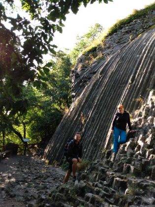 Roadtrip Slovakia: deň 4. hrad Šomoška a skalné obydlia v Brhlovciach