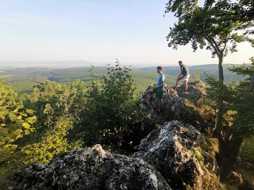 Duchonka Tesáre Kulháň turistické trasy/ cyklotrasy