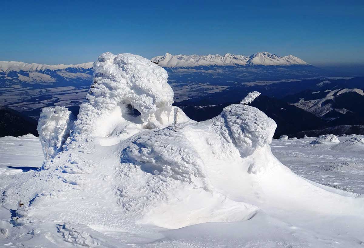 Rovná hoľa, zimná túra s nádhernými výhľadmi v Nízkych Tatrách