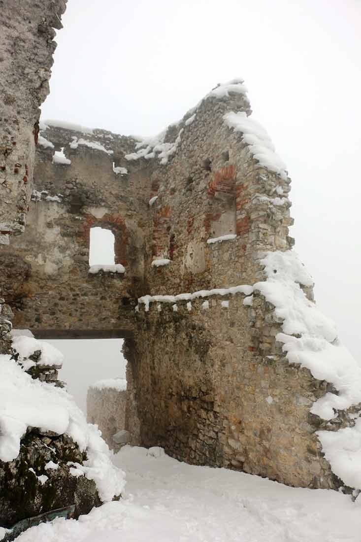 Zimný rodinný výlet na Plavecký hrad