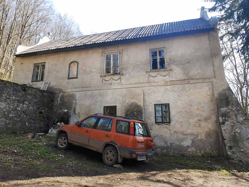 Okruh z Plaveckého Mikuláša cez Jeleniu horu, Mon Repos a Deravú skolu je nádherný