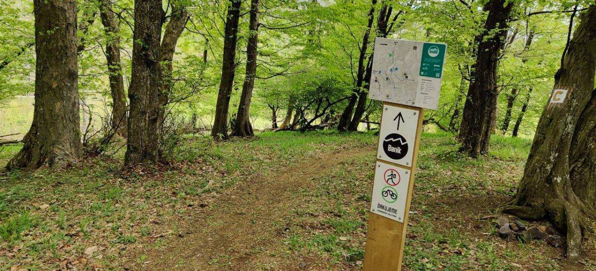 Baník: Malokarpatský hravý singletrail v blízkosti Slalomky