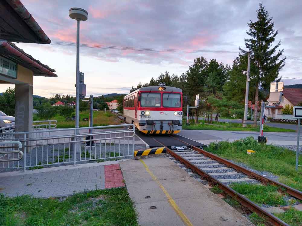 Vlakom a bicyklom objavujeme Krupinskú vrchovinu a Dudince