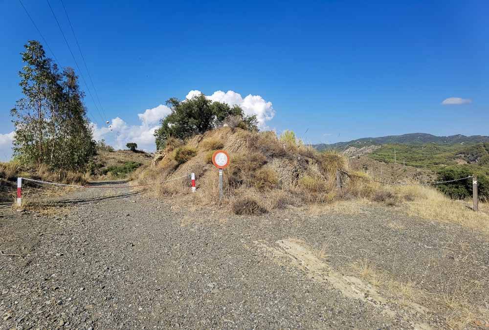 El Limonero hiking trail