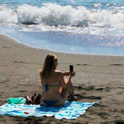 Ťažký plážový život s instagramom