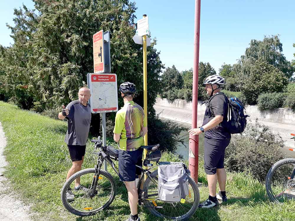 Vo štvorici na bicykli pri Dunaji alebo Tour de Malý Dunaj