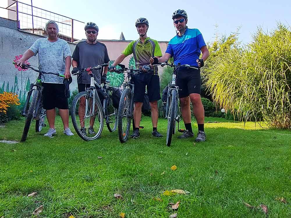 Vo štvorici na bicykli pri Dunaji alebo Tour de Malý Dunaj