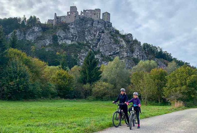 Cyklovýlet na hrady Strečno a Starhrad