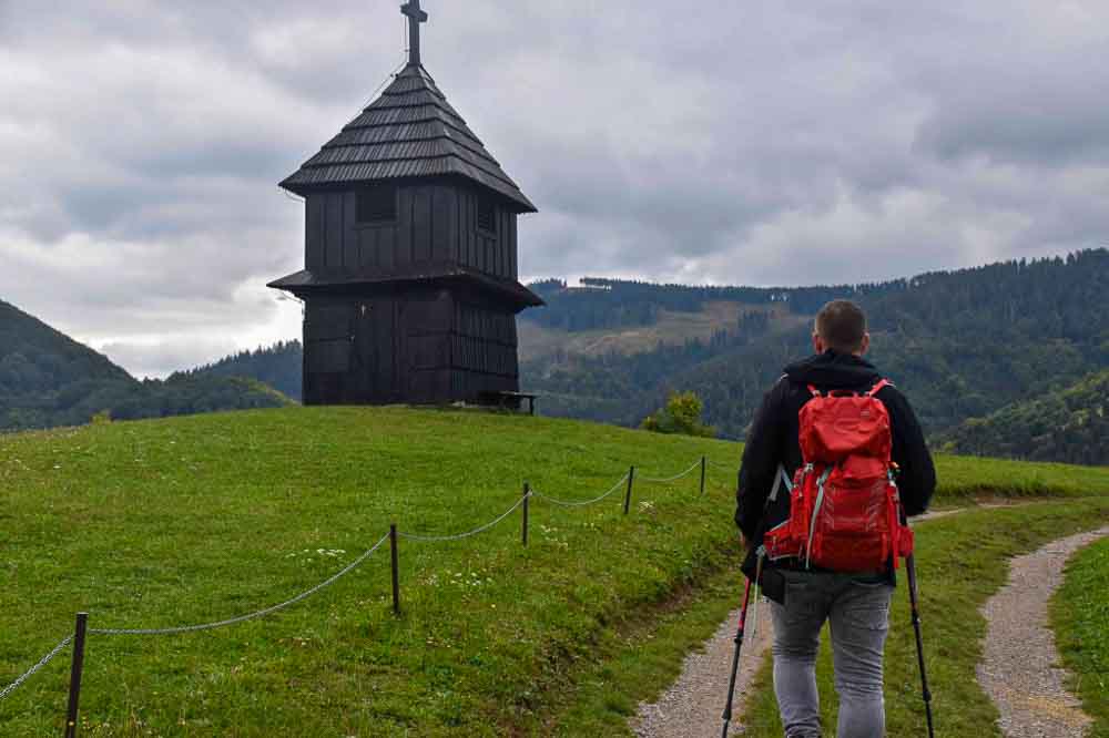 Jánošíkovým chotárom z Oravy na Kysuce