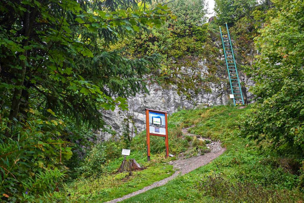 Z Kalamenov k ruine Liptovského hradu