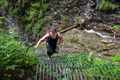 Zejmarskou roklinou na Geravy