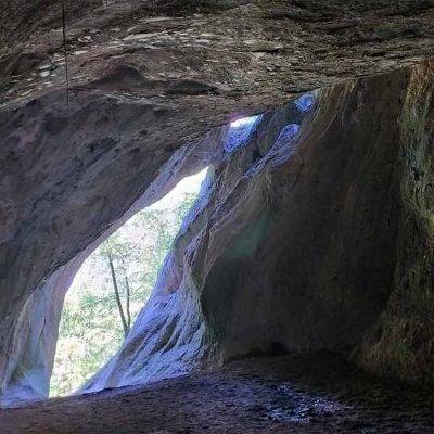 Jaskyňa Šarkania diera