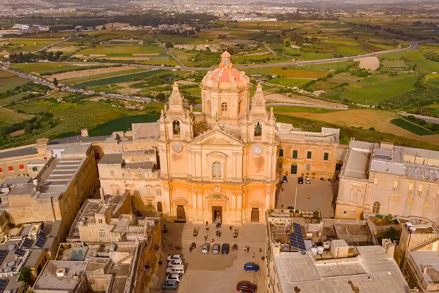 Mdina tiché mesto foto restartnisa depositphotos