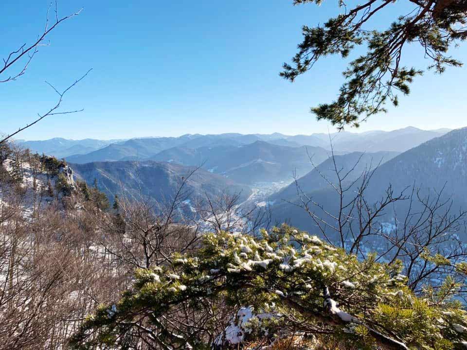 Šíp turistické trasy cyklotrasy Veľký Fatra