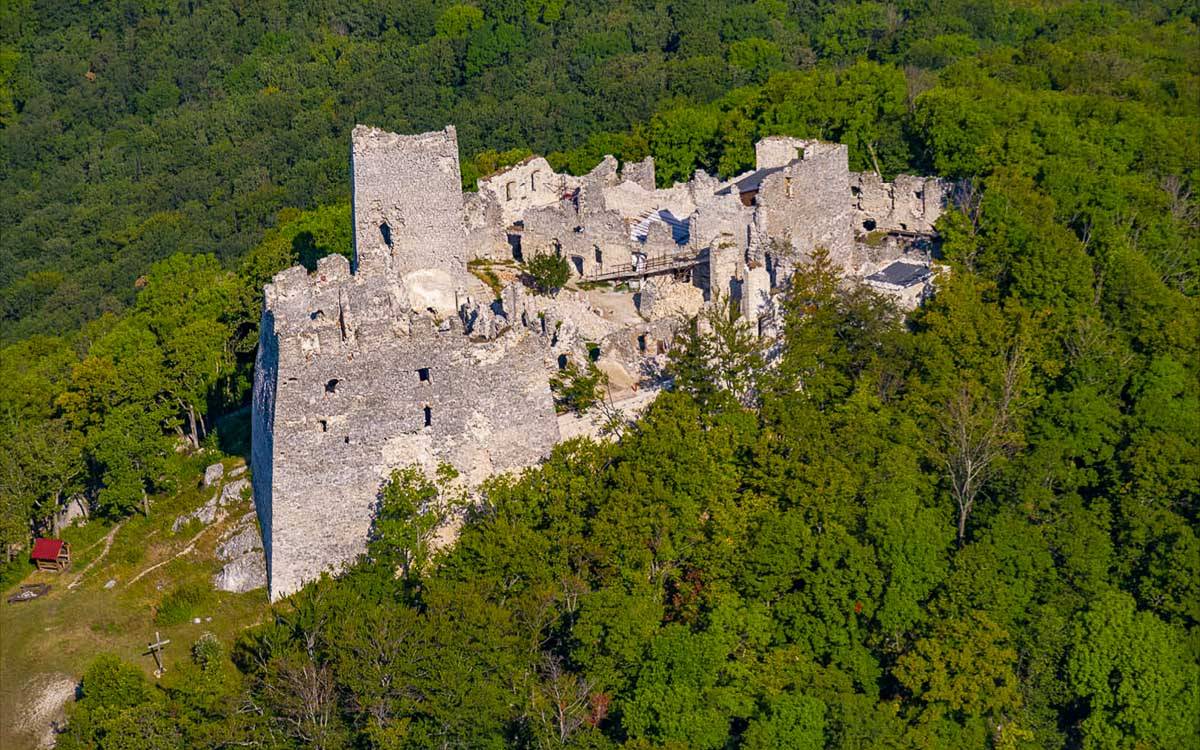 Lúka, zrúcanina hradu Tematín