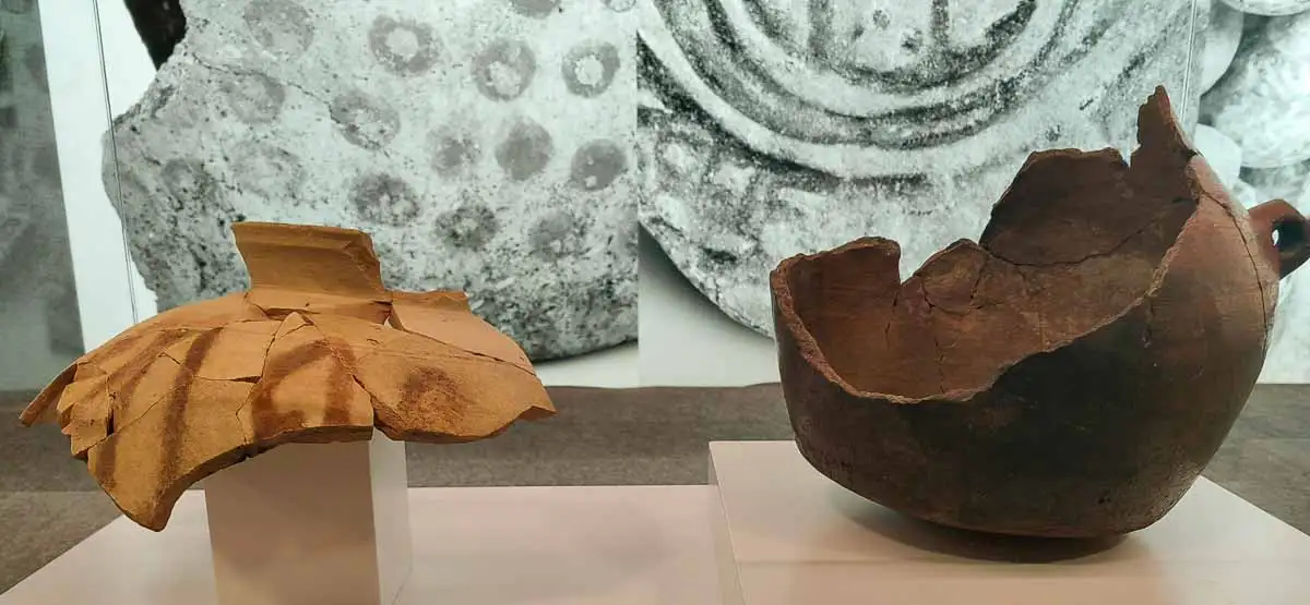 Archeologické artefaky v múzeu Galdár