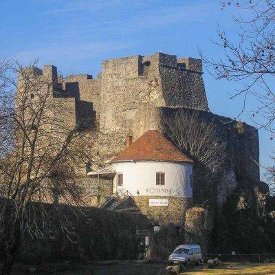Levický hrad a potulky po Leviciach a ich histórii