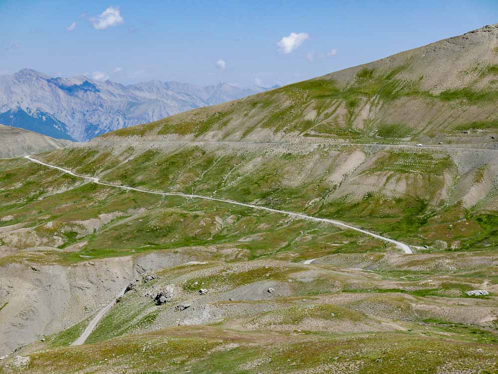 Serpentíny na Col de la Bonette