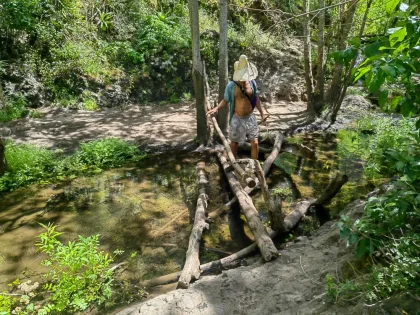 Prechody drevenými mostíkmi Barranco de Azuaje