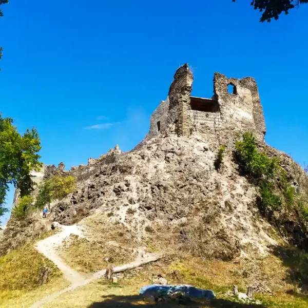 Výlet na hrad Šášov na okraji Štiavnických vrchov