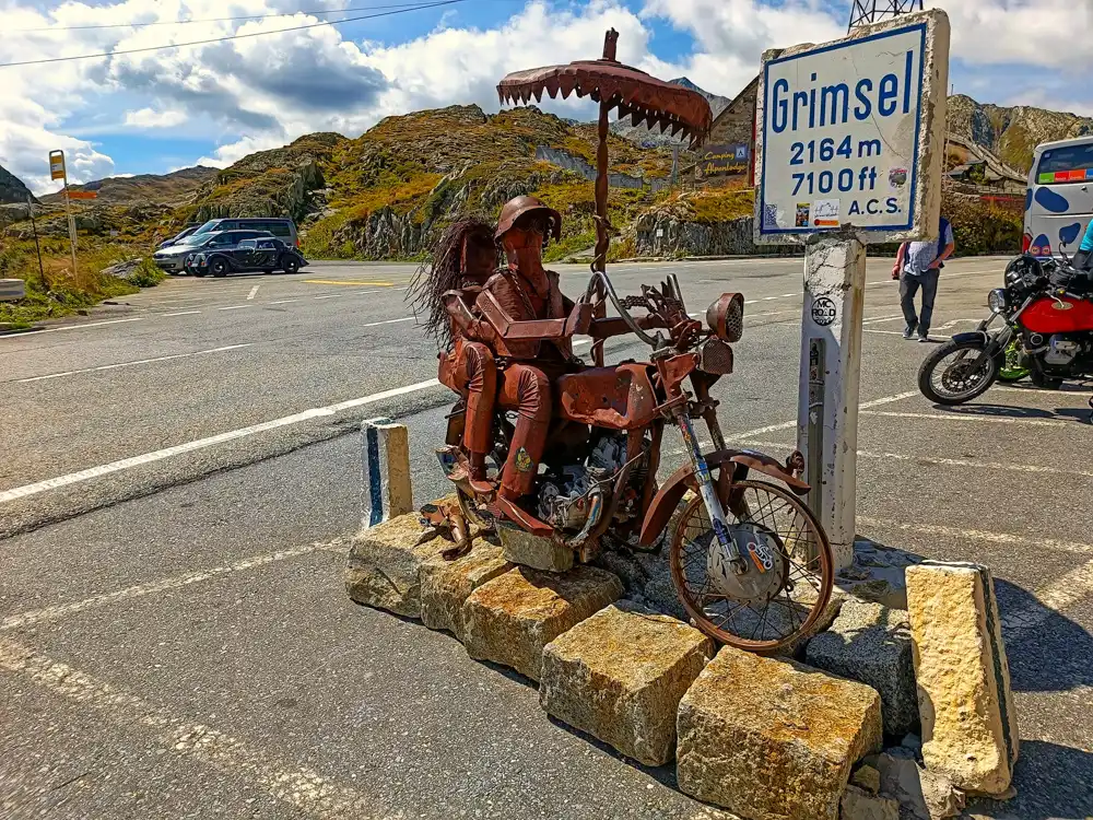 Grimsel Pass vybavený...