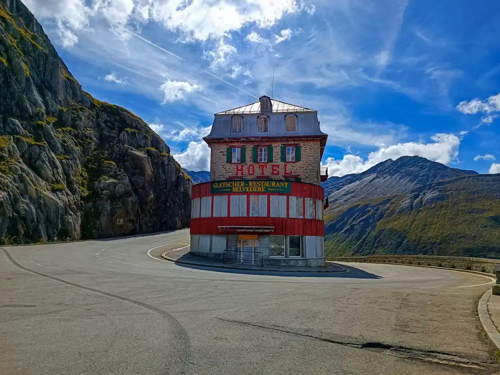 Legenda... Belvedere v zákrute na Furka Pass