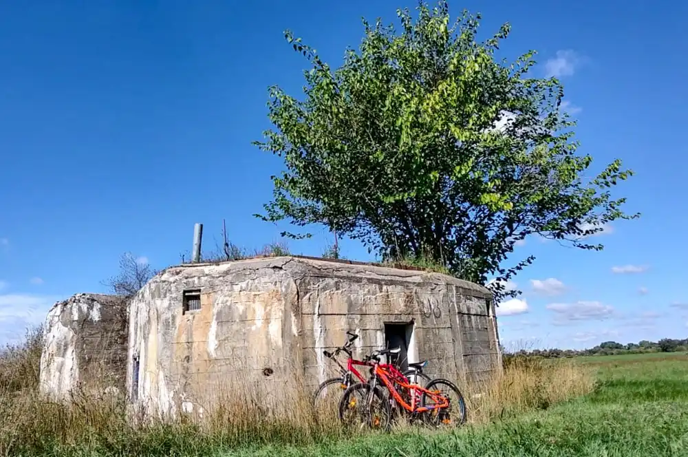 Staré hraničné opevnenia Devín