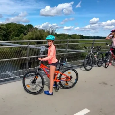 Rodinný výlet cez dva cyklomosty na zámok Schloss Hof